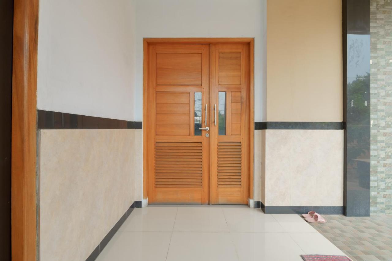 Koolkost Syariah Near Kampus Utama Universitas Budi Luhur Mencil Exterior photo