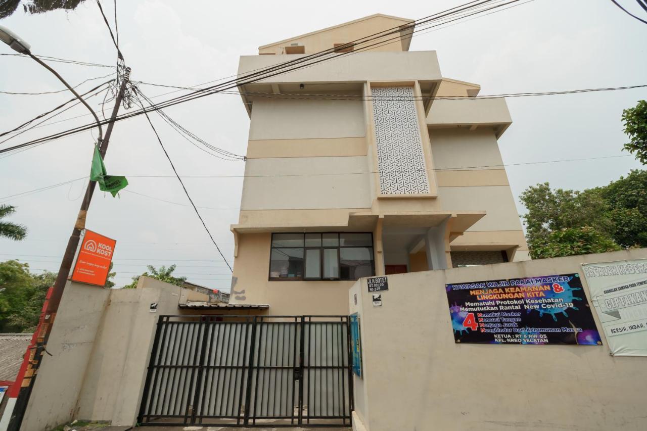 Koolkost Syariah Near Kampus Utama Universitas Budi Luhur Mencil Exterior photo