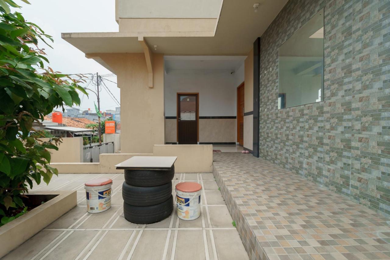 Koolkost Syariah Near Kampus Utama Universitas Budi Luhur Mencil Exterior photo